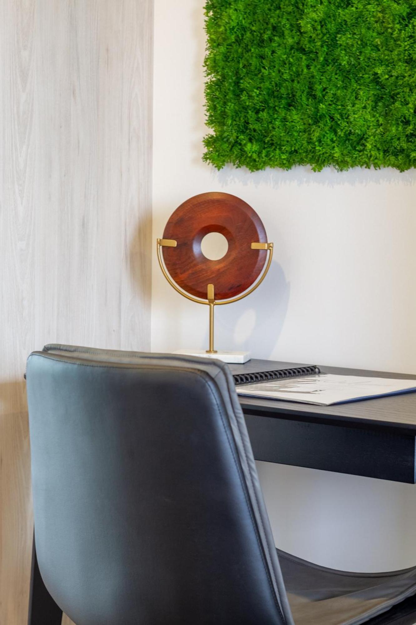 Prime Locale: Studio With Balcony Крайстчърч Екстериор снимка